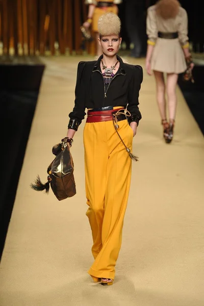 Look 20